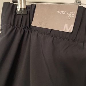 New with tags wide leg crops